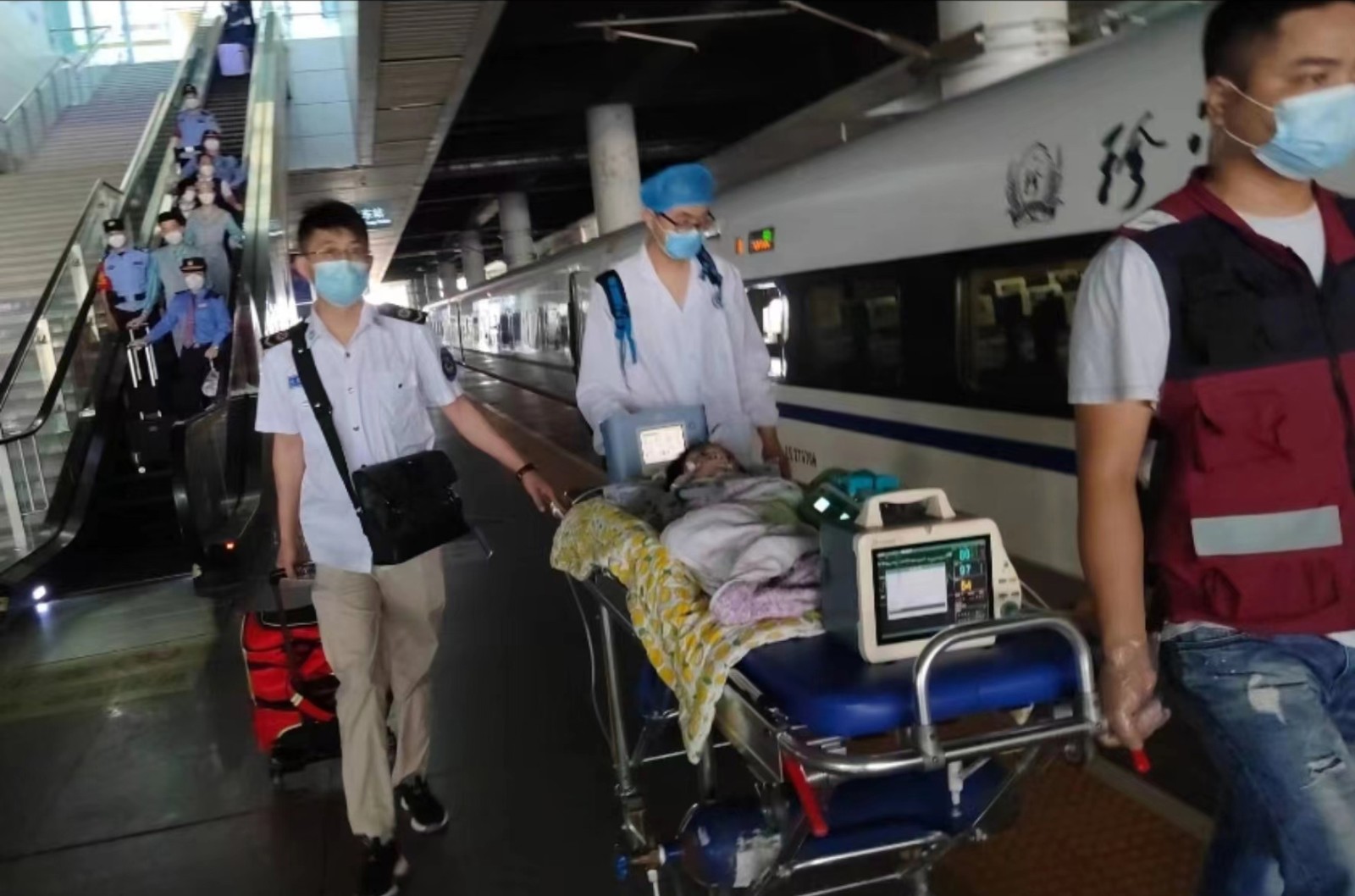 西宁高铁转运公司